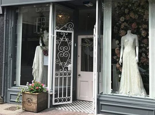 5 Best Bridal Boutiques in Manchester - Explore wedding dresses matching your vision