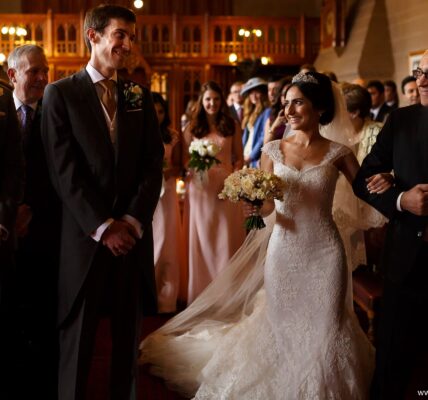5 Best Wedding Photographers in Manchester - Find imagery matching your celebration style