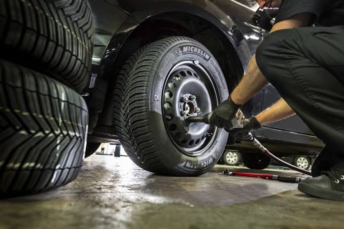 5 Best Tyre Fitters in Manchester - Explore replacement options for worn tyres